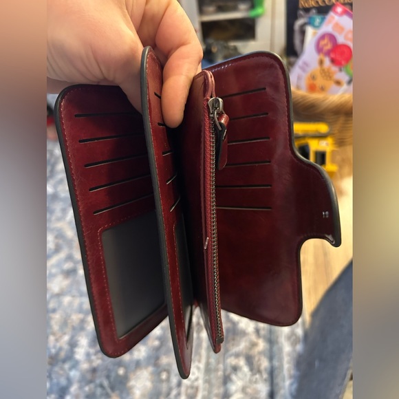Red wallet - Picture 5 of 8
